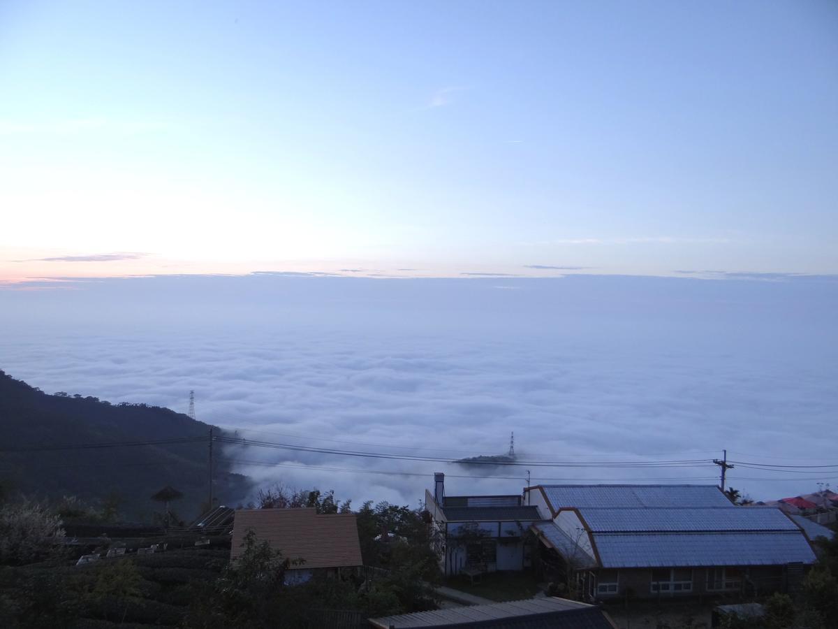 Sky Lounge B&B Zhushan Exteriör bild